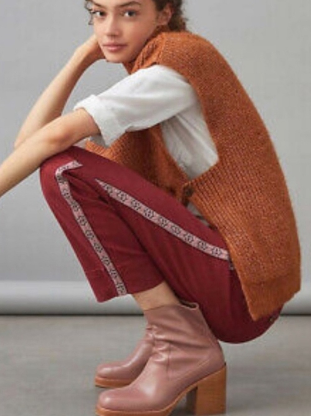 Anthropologie Tapered Side Stripe Pants Size 2  Burgundy